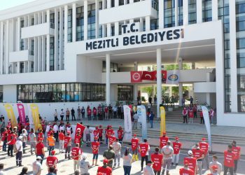 Mezitli Belediyesi 1 Mayısı Kutladı