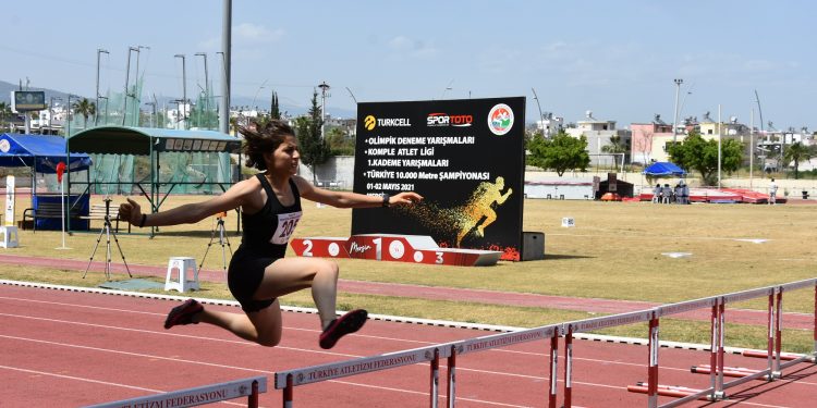 MERSİN’DE DÜZENLENEN ATLETİZM YARIŞMALARI SONA ERDİ