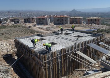 DEVECİ VE TOPKAYA MAHALLELERİ YETERLİ İÇMESUYUNA KAVUŞUYOR