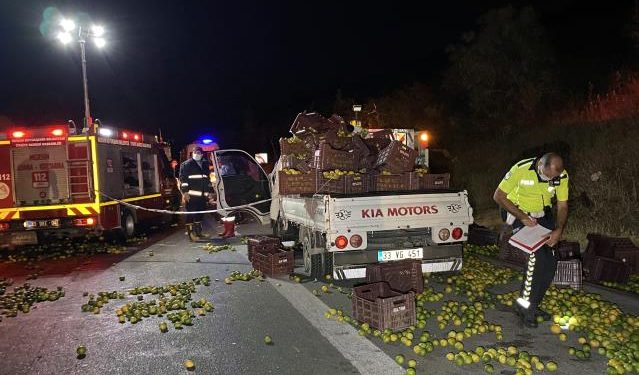 Kamyon ile kamyonet çarpıştı: 1 ölü, 3 yaralı