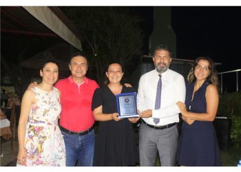 ÇOCUK HAKLARI SAVUNUCULARINA TEŞEKKÜR BELGESİ VERİLDİ