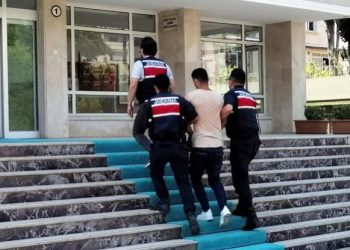Mersin’de 3 kişi gözaltına alındı