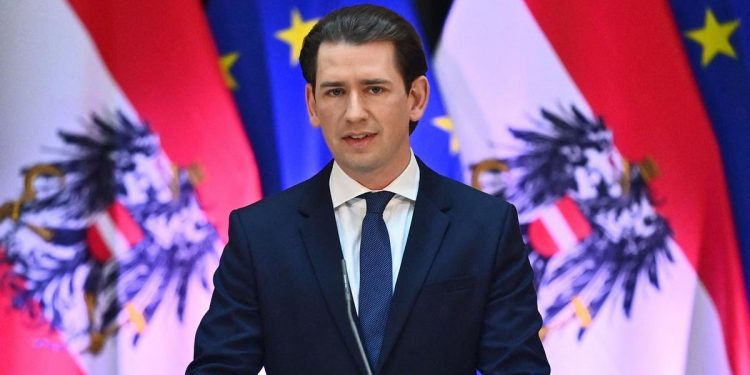 Kurz: Afgan mülteciler için Türkiye daha doğru yer