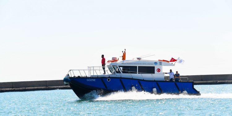 MERSİN BÜYÜKŞEHİR’LE DENİZ KİRLİLİĞİNE GEÇİT YOK