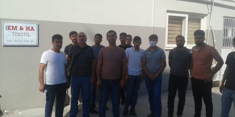 İşcilerin parasını ödemeyen patron kaçtı