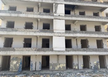 Van’da harabeye dönüşen adliye lojmanları meclis gündeminde