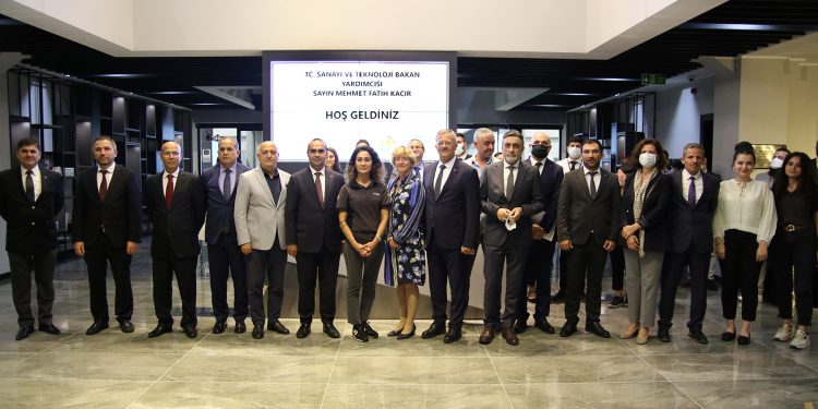 Mersin sanayisinde verim ‘Model Fabrika’ ile artacak