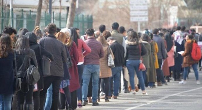 DİSK-AR: İşsiz sayısı 7,9 milyon