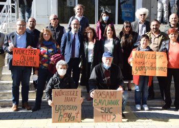 Nükleer karşıtları beraat etti