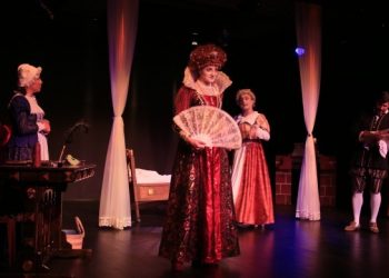 ‘Hema Hema Jin Elizabeth’ oyunu Mersin’de sahnelendi