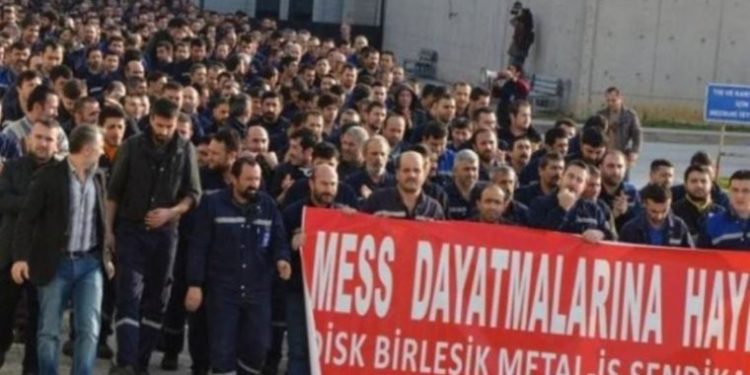 Birleşik Metal-İş, Çimsataş Çukorova İnşaat Makinaları fabrikasında grev kararı aldı