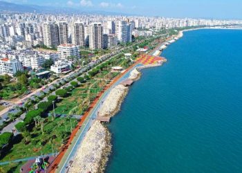 Mersin’de ihracat, ithalatı yakalayamadı