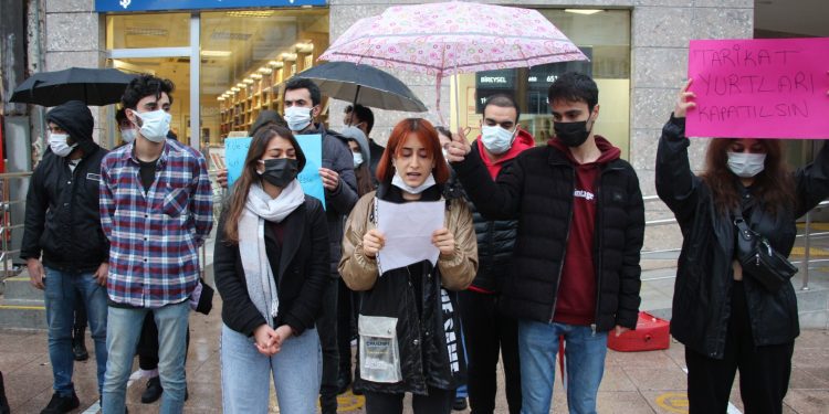 ‘Cemaat yurtları kapatılsın’