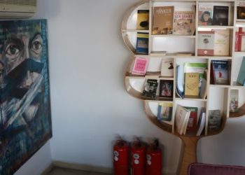 ‘Anadil Köşesi’nde Kürtçe ders