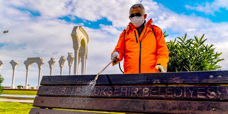 Büyükşehir ekiplerinden 50 bin kez dezenfeksiyon çalışması