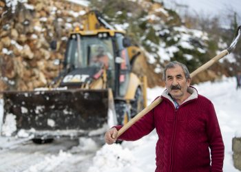Karla mücadele çalışması her noktada sürüyor