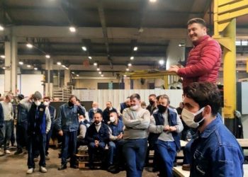 Çimsataş Fabrikası’nda işçiler üretimi durdurdu