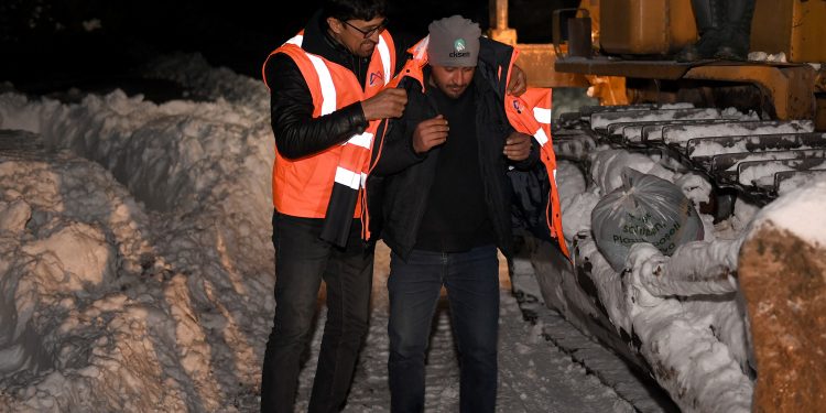 Maden Ocağında 4 gün mahsur kalan madenci kurtarıldı