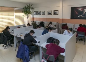 Öğrenci Çalışma Merkezi’nde çay, kahve ve internet ücretsiz