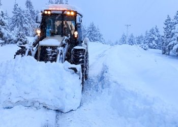 Büyükşehir’in kar nöbeti sürüyor