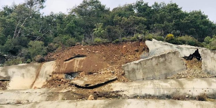 Yağışlara dayanamayan Anamur yolu yine çöktü