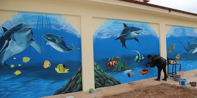 Toroslar Belediyesi, sanatı sokağa taşıdı