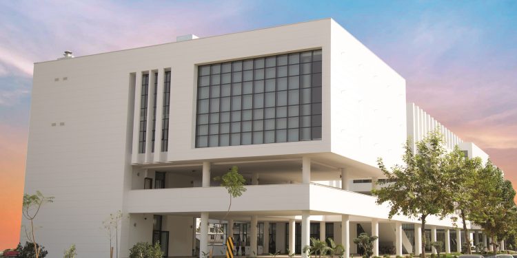 Mezitli belediyesi hizmet binası, mimarlar odası dergisinde