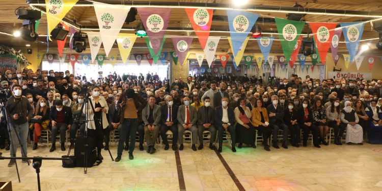 HDP Mersin İl kongresini gerçekleştirdi
