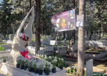 Özgecan Aslan mezarı başında anıldı