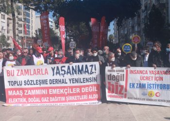 BES, faturaları yakarak zamlara tepki gösterdi