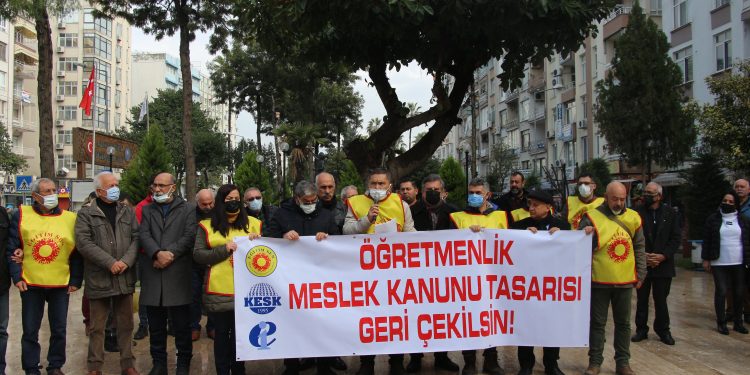 Eğitim emekçilerinin meslek kanununa tepkisi sürüyor: “Kanun Tasarısı geri çekilsin”