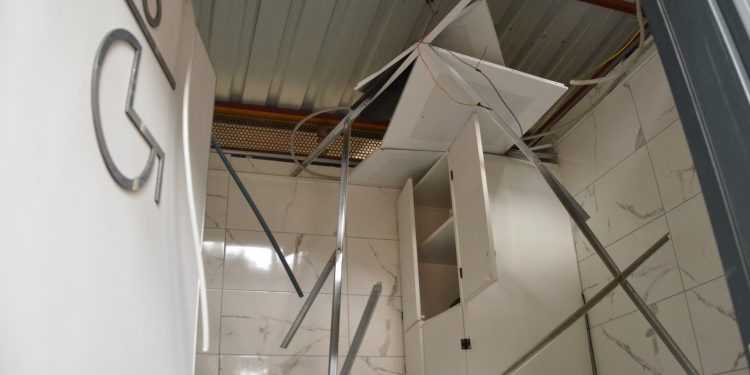 Büyükşehir’in ortak kullanım alanlarındaki tuvaletlere saldırılar sürüyor