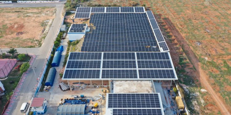 MESKİ, çatı tipi güneş enerji santrallerini devreye aldı