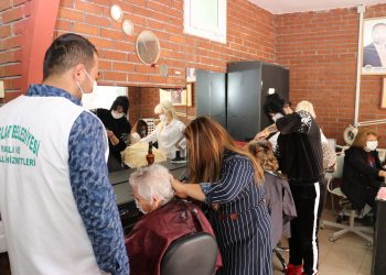 Toroslar’ın “Aktif Yaş Alma Projesi’nde” büyüklerin yüzü gülüyor