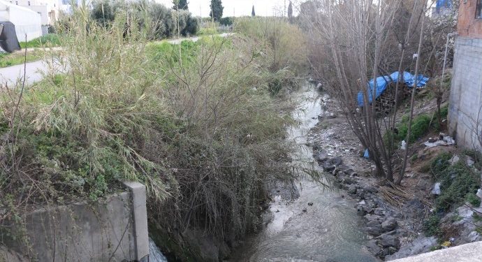 Kimyasal atıklar tehlike saçıyor: İnceleme yapılsın, kanal kapatılsın