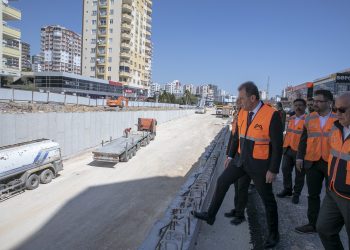 Başkan Seçer, Göçmen’deki katlı kavşak çalışmalarını inceledi