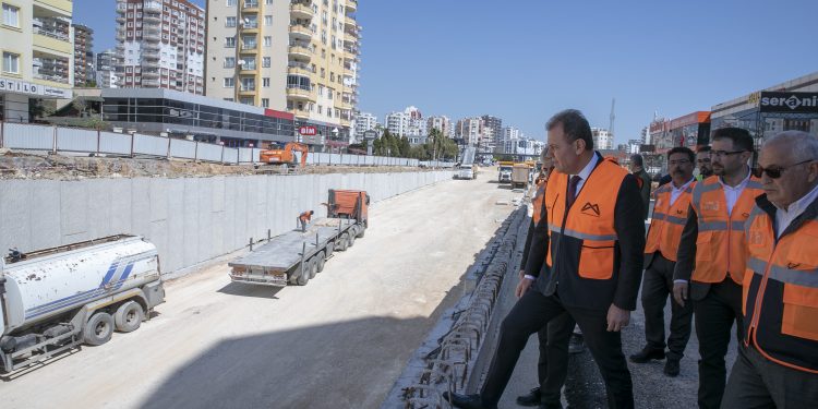 Başkan Seçer, Göçmen’deki katlı kavşak çalışmalarını inceledi