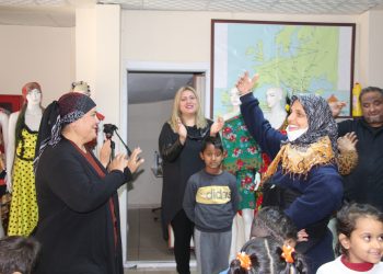 Roman kadınlarından 8 Mart eğlencesi