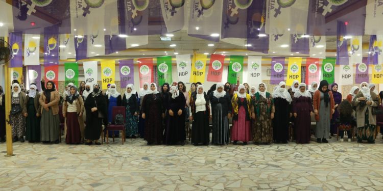 Mersin’de ‘şimdi kadın zamanı” şiarıyla şölen düzelendi