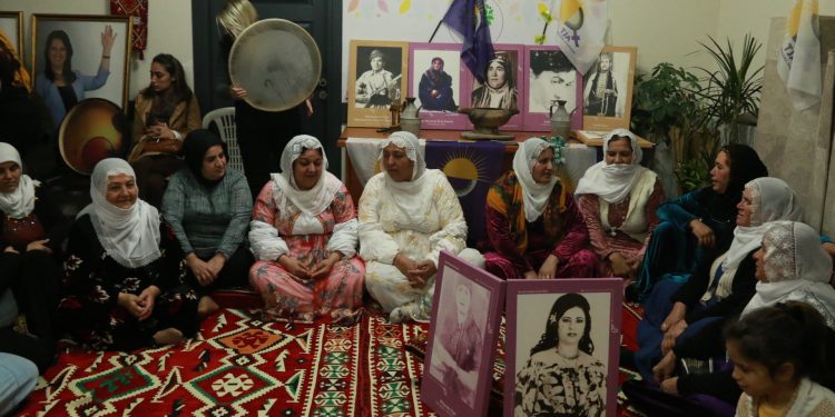 Mersin’de 8 Mart kapsamında dengbéj etkinliği