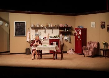 Kadınlar ‘Shirley Valentine’ oyununu izledi