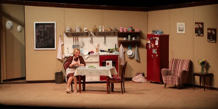 Kadınlar ‘Shirley Valentine’ oyununu izledi