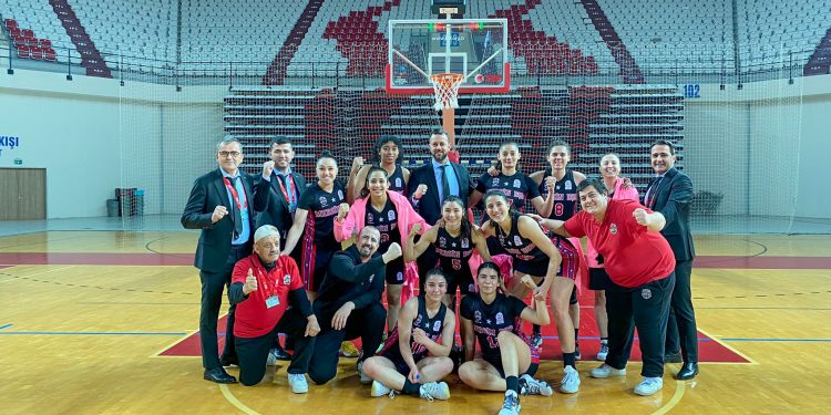 Kadın Hentbol Takımı Play-Off’a lider gitmek istiyor