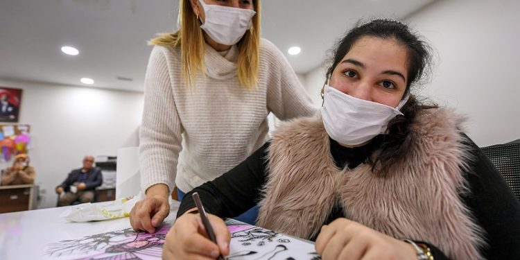 Mola evi, serebral palsi hastası Elif Naz’a yuva oldu