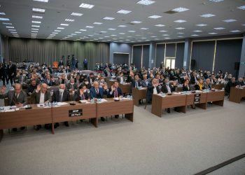 AKP’li Belediye Başkanı: 15 yıl önce buzdolabı alamıyordunuz