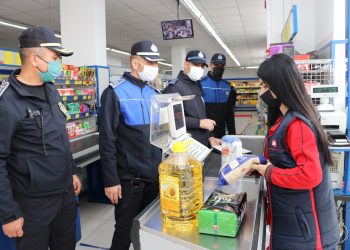 Toroslar zabıtası, fahiş fiyat ve stok denetimi yaptı