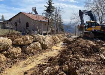 Çamlıyayla sebil yolunda altyapı çalışması