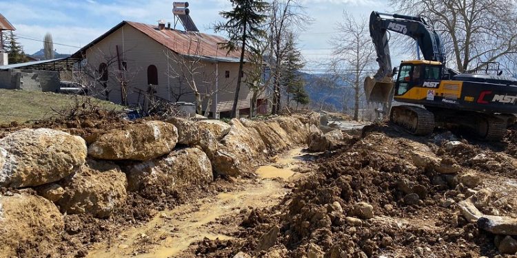 Çamlıyayla sebil yolunda altyapı çalışması