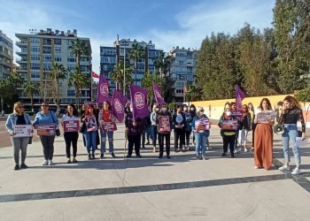 KCDP’ye açılan kapatma davası Mersin’de protesto edildi