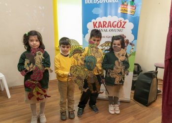 Çocukları Karagöz ve Hacivat’la buluşuyor